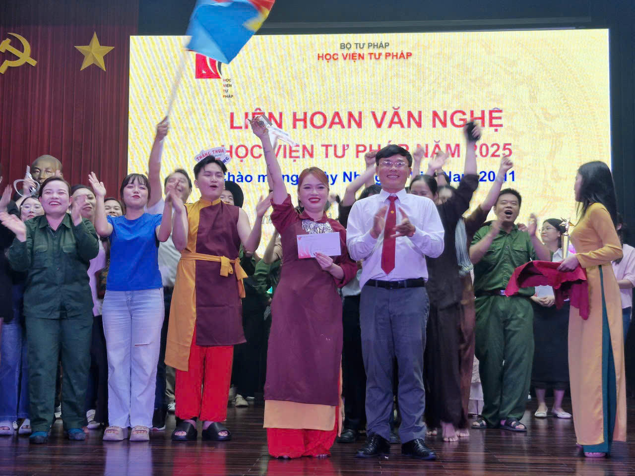 Học viện Tư ph&aacute;p cơ sở TP Hồ Ch&iacute; Minh s&ocirc;i nổi hưởng ứng Ng&agrave;y Ph&aacute;p luật Việt Nam