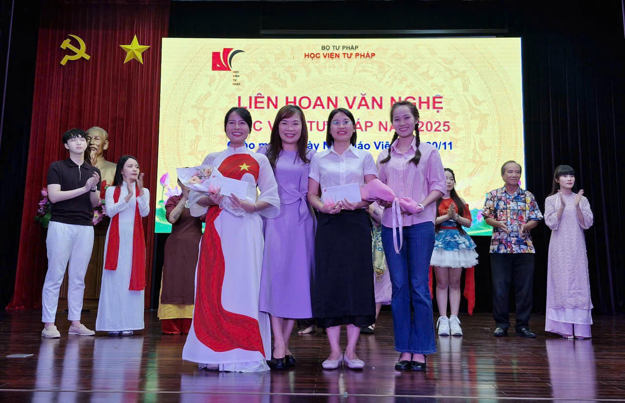 Học viện Tư ph&aacute;p cơ sở TP Hồ Ch&iacute; Minh s&ocirc;i nổi hưởng ứng Ng&agrave;y Ph&aacute;p luật Việt Nam