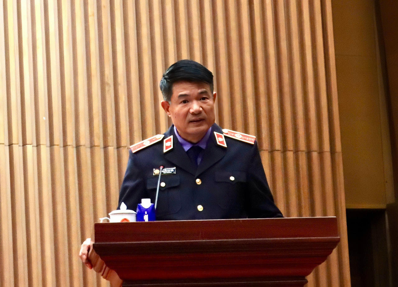 Viện trưởng VKSND tối cao Nguyễn Huy Tiến ph&aacute;t biểu khai mạc.