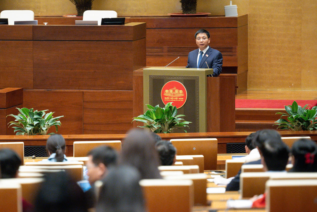 Bộ trưởng Bộ T&agrave;i ch&iacute;nh Nguyễn Văn Thắng. (Ảnh: quochoi.vn)