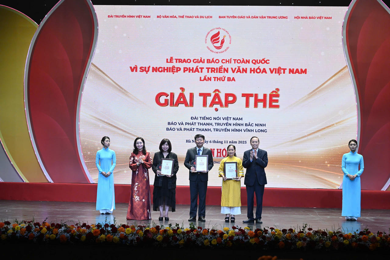 Tại buổi lễ, Ban Tổ chức đ&atilde; trao 95 giải c&aacute; nh&acirc;n, gồm 5 giải Nhất, 15 giải Nh&igrave;, 25 giải Ba, 50 giải Khuyến kh&iacute;ch, c&ugrave;ng 3 giải tập thể cho c&aacute;c cơ quan b&aacute;o ch&iacute; c&oacute; nhiều t&aacute;c phẩm chất lượng.(Nguồn: Quỳnh Hoa)