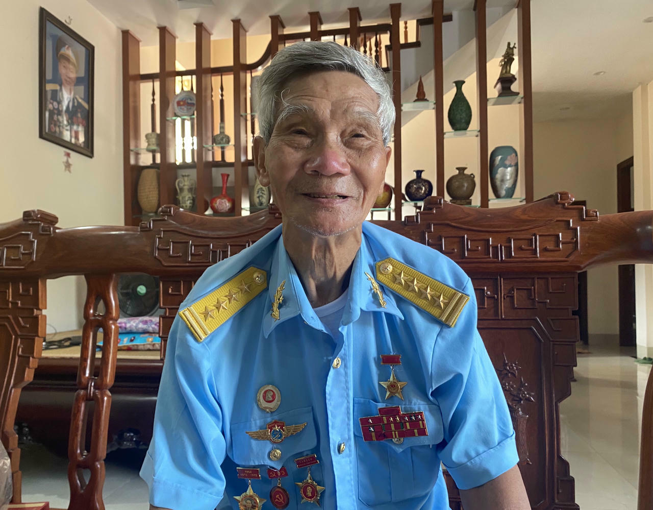 Ch&acirc;n dung 55 Gương s&aacute;ng Ph&aacute;p luật năm 2025