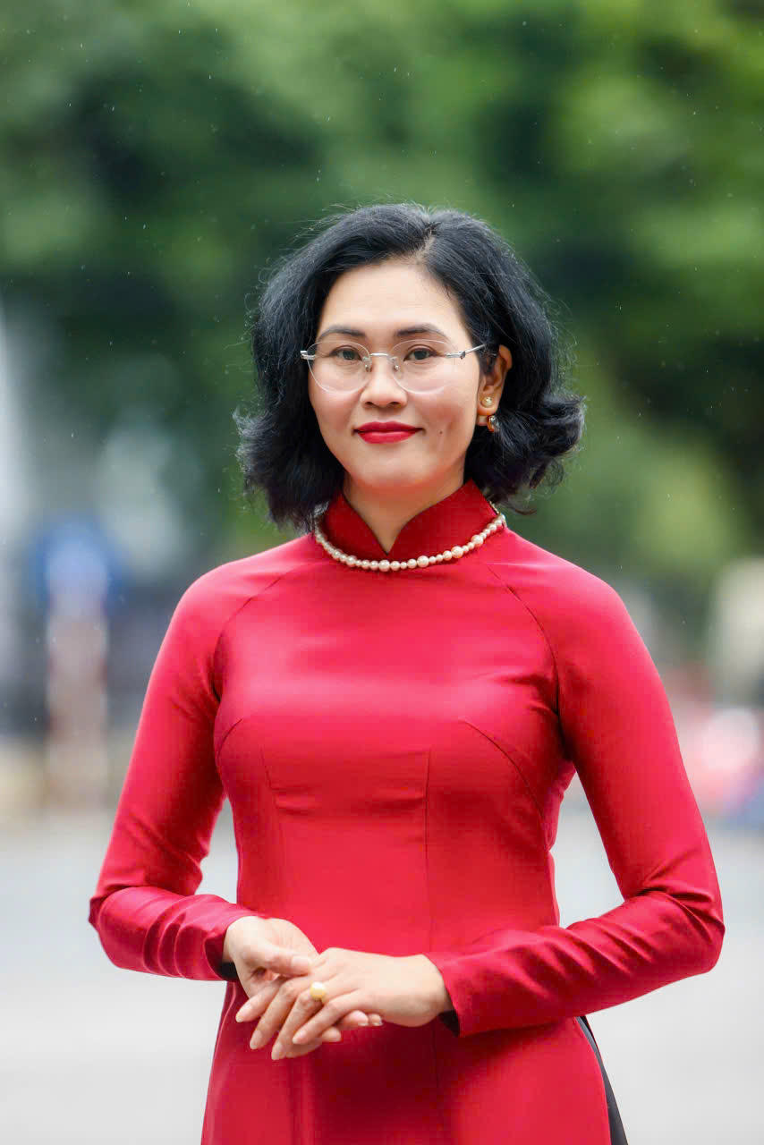 Ch&acirc;n dung 55 Gương s&aacute;ng Ph&aacute;p luật năm 2025