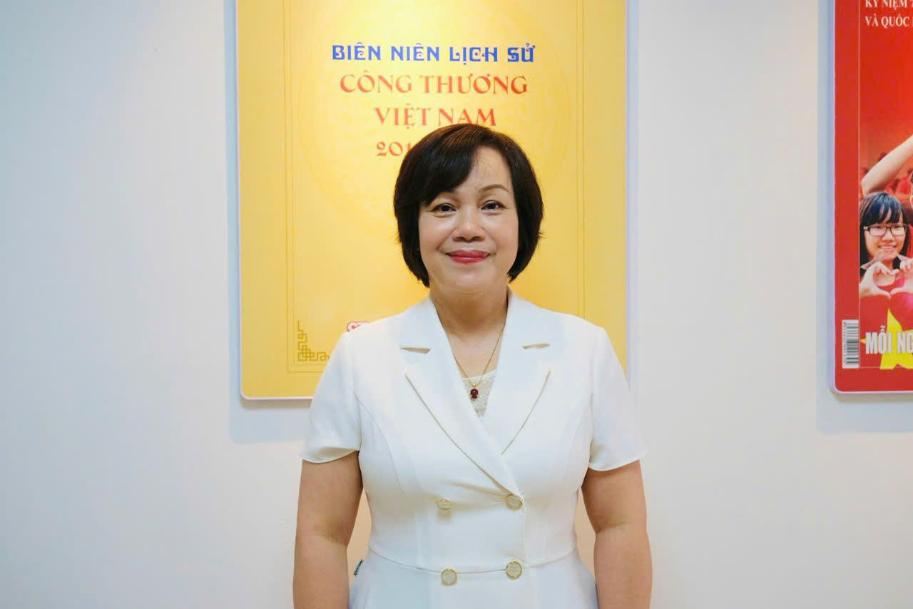 Ch&acirc;n dung 55 Gương s&aacute;ng Ph&aacute;p luật năm 2025