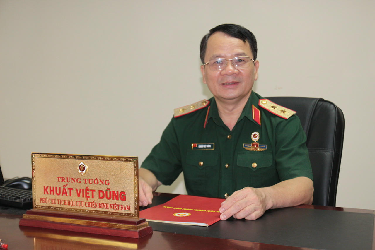 Trung tướng Khuất Việt Dũng.