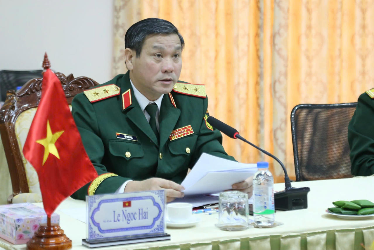Trung tướng L&ecirc; Ngọc Hải, Tư lệnh Qu&acirc;n khu 5 ph&aacute;t biểu tại hội nghị.