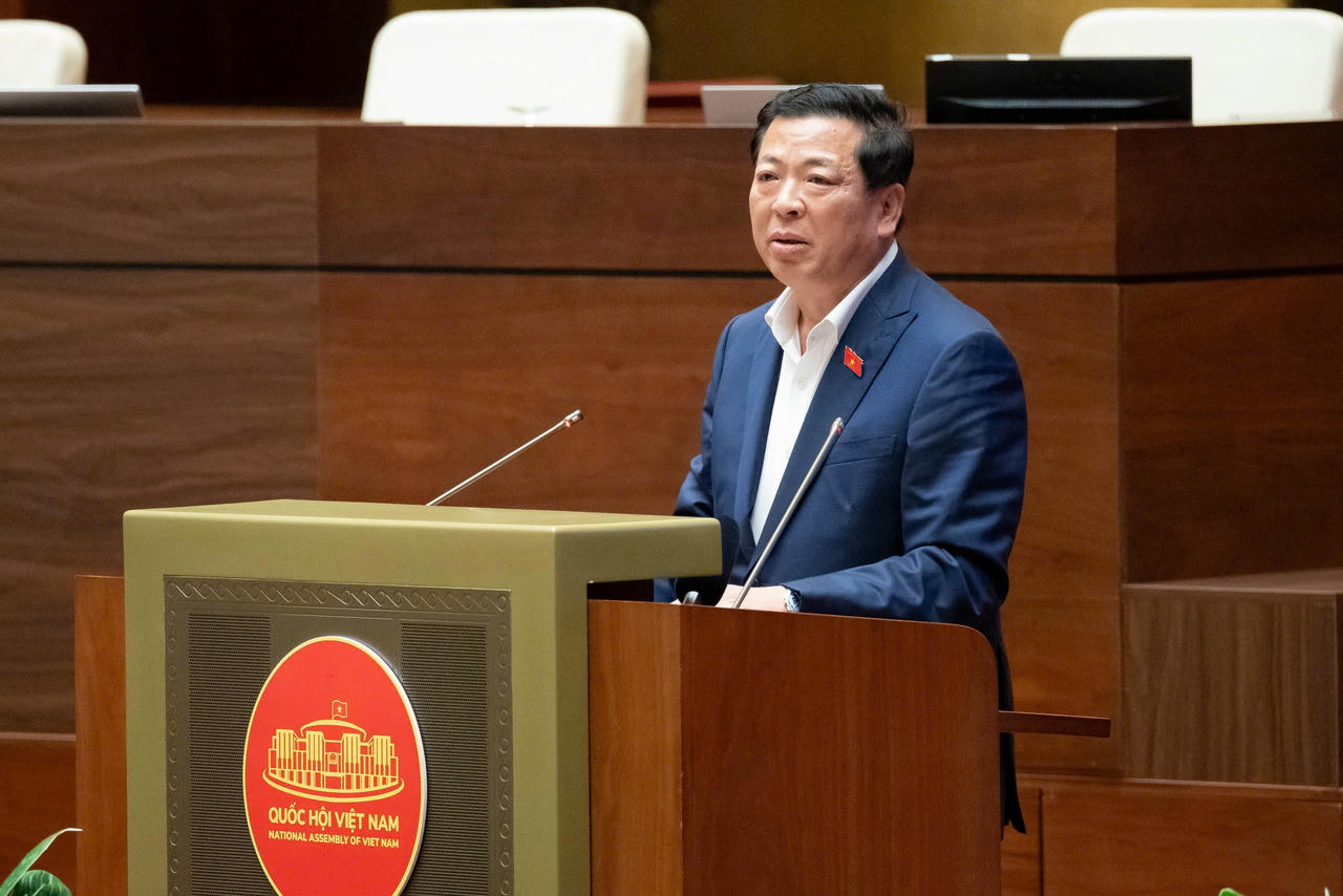 Nghi&ecirc;n cứu luật h&oacute;a việc ph&aacute;t triển kinh tế h&agrave;ng kh&ocirc;ng tầm thấp