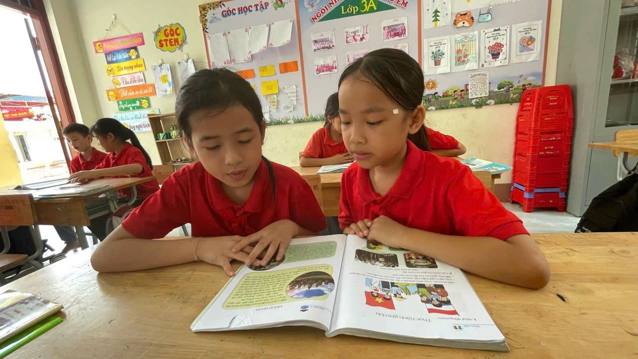 Chọn lựa bộ s&aacute;ch gi&aacute;o khoa d&ugrave;ng chung &ndash; &yacute; kiến người trong cuộc