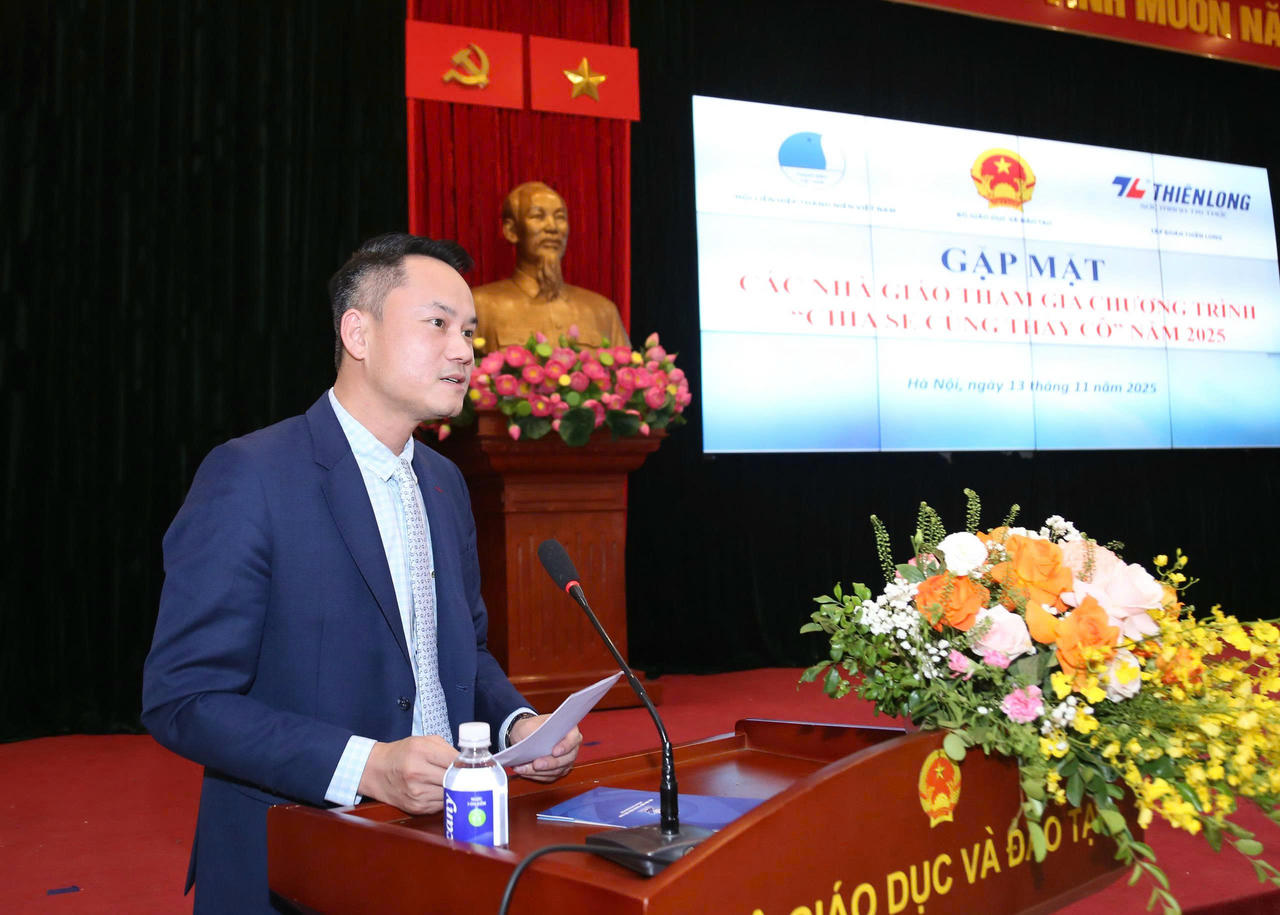 &Ocirc;ng Nguyễn Kim Quy, Uỷ vi&ecirc;n BTV Trung ương Đo&agrave;n, Ph&oacute; Chủ tịch Thường trực Trung ương Hội LHTN Việt Nam chia sẻ về  h&agrave;nh tr&igrave;nh 10 năm Chia sẻ c&ugrave;ng thầy c&ocirc;. (Ảnh: Đ.Hải)&amp;amp;nbsp;