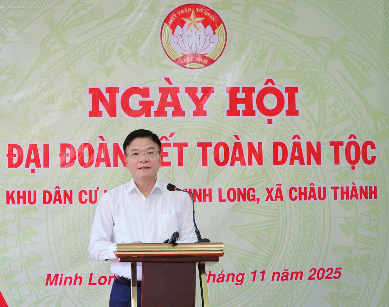 Ph&oacute; Thủ tướng L&ecirc; Th&agrave;nh Long ph&aacute;t biểu tại Ng&agrave;y hội.