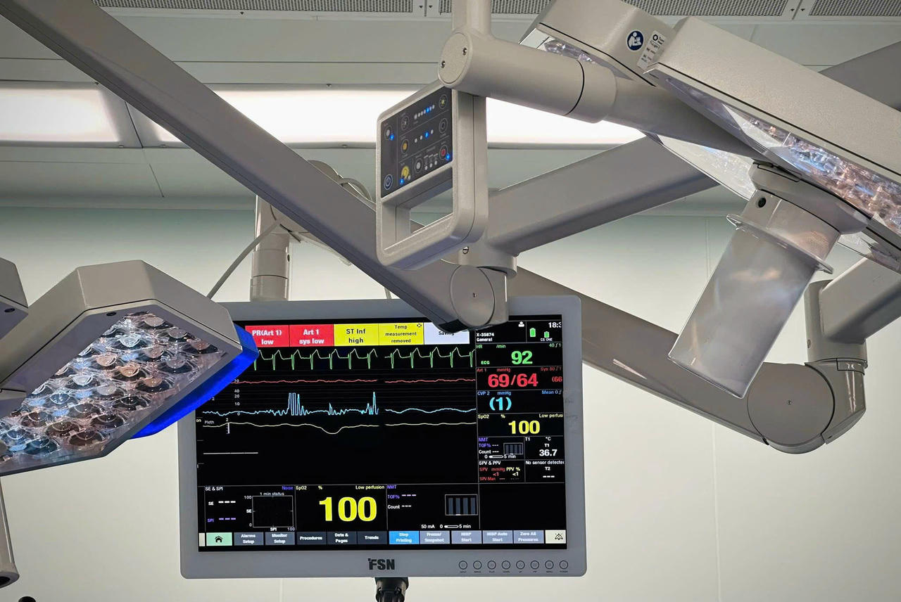 Nhịp tim đầu ti&ecirc;n của tr&aacute;i tim miền Nam đ&atilde; hồi  sinh tr&ecirc;n  người nhận tại Bệnh viện Trung ương  Qu&acirc;n đội 108