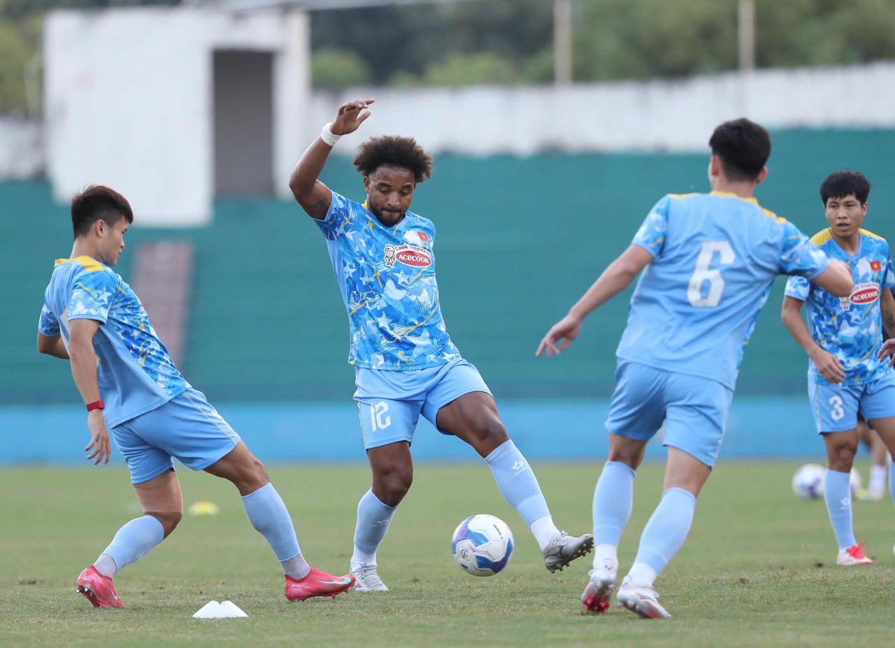 Xu&acirc;n Son c&oacute; cơ hội ra s&acirc;n trong trận gặp L&agrave;o