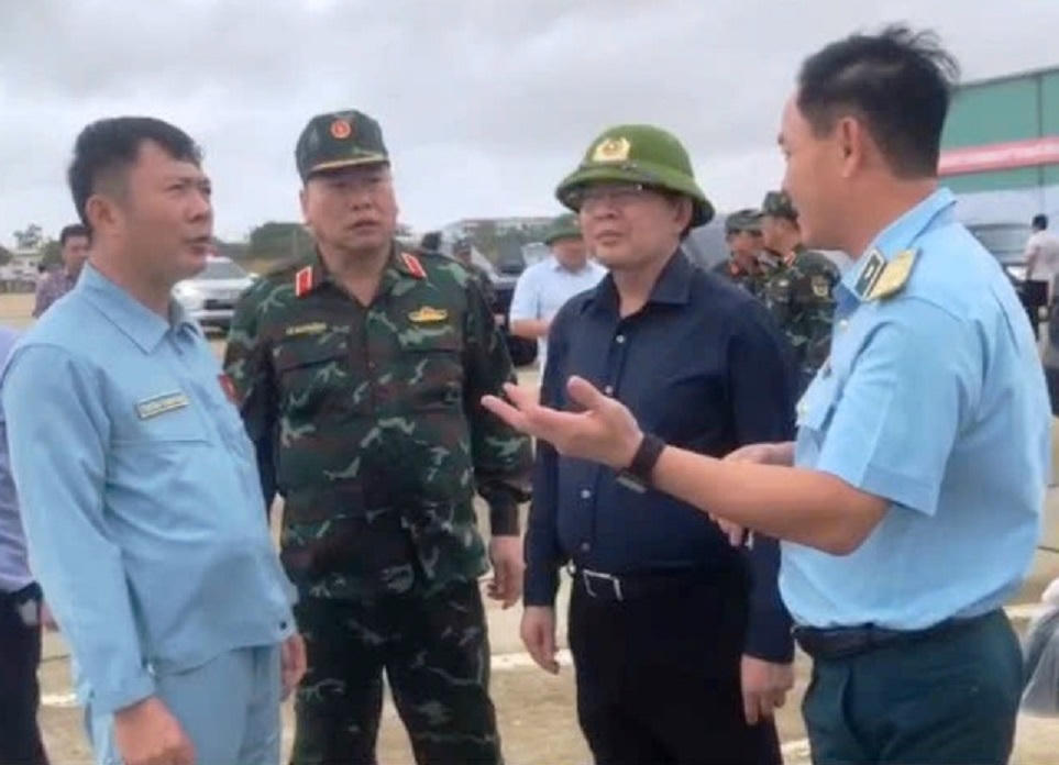 Ph&oacute; Thủ tướng Ch&iacute;nh phủ y&ecirc;u cầu tuyệt đối kh&ocirc;ng để người d&acirc;n bị đ&oacute;i, r&eacute;t, hạ chế thấp nhất thiệt hại về người.