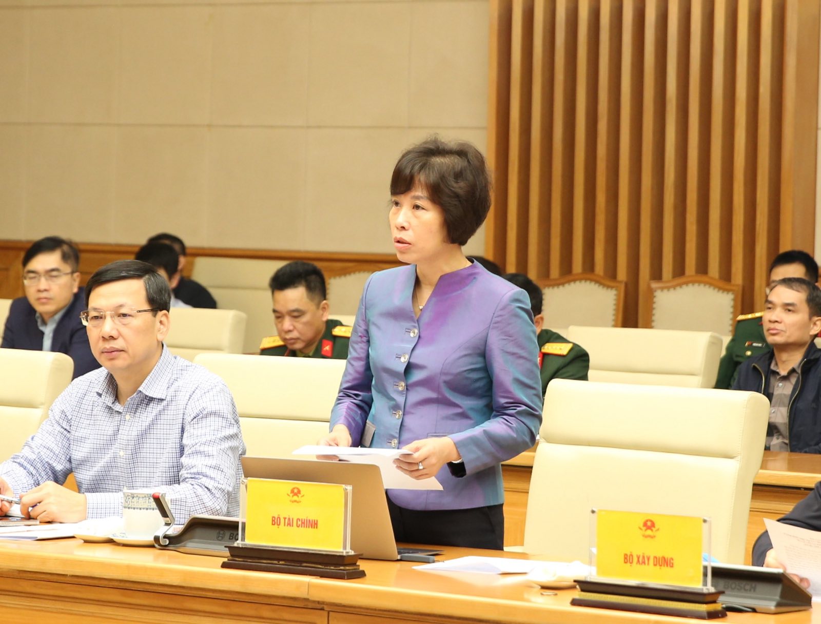 Thủ tướng: Đặt m&igrave;nh v&agrave;o địa vị người d&acirc;n để khắc phục hậu quả thi&ecirc;n tai nhanh nhất, hiệu quả nhất