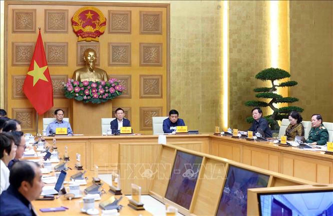 C&aacute;c Ph&oacute; Thủ tướng Ch&iacute;nh phủ, l&atilde;nh đạo c&aacute;c bộ ng&agrave;nh, địa phương, cơ quan, Ban Chỉ đạo Ph&ograve;ng thủ d&acirc;n sự Quốc gia tham dự cuộc họp tại điểm cầu trụ sở Ch&iacute;nh phủ v&agrave; c&aacute;c địa phương. Ảnh: Phạm Ki&ecirc;n/ TTXVN