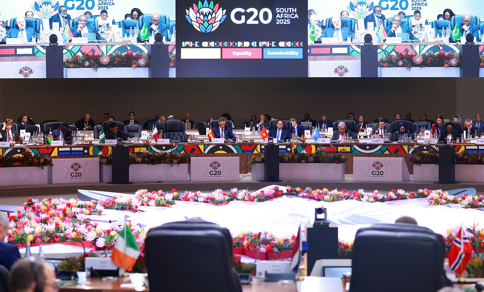 Sự tham gia của đo&agrave;n đại biểu cấp cao Việt Nam do Thủ tướng Ch&iacute;nh phủ Phạm Minh Ch&iacute;nh dẫn đầu đ&atilde; đ&oacute;ng g&oacute;p t&iacute;ch cực v&agrave;o th&agrave;nh c&ocirc;ng chung của hội nghị, đồng thời l&agrave;m nổi bật h&igrave;nh ảnh một Việt Nam năng động, vươn l&ecirc;n mạnh mẽ, chủ động, t&iacute;ch cực đ&oacute;ng g&oacute;p cho h&ograve;a b&igrave;nh, hợp t&aacute;c v&agrave; ph&aacute;t triển tại khu vực v&agrave; thế giới - Ảnh: VGP/Nhật Bắc