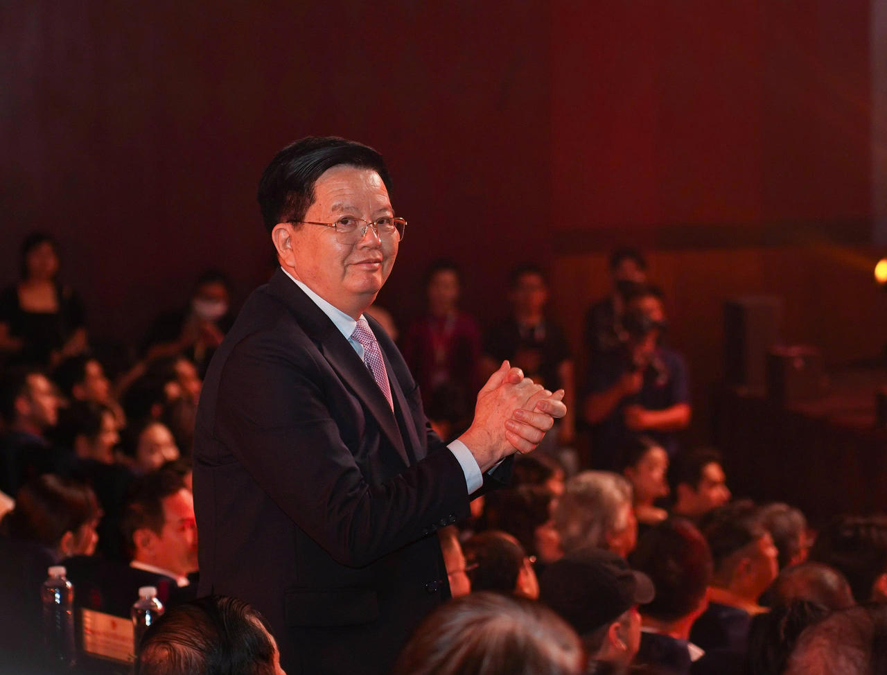 Ph&oacute; Thủ tướng Mai Văn Ch&iacute;nh dự lễ bế mạc. Ảnh: BTC