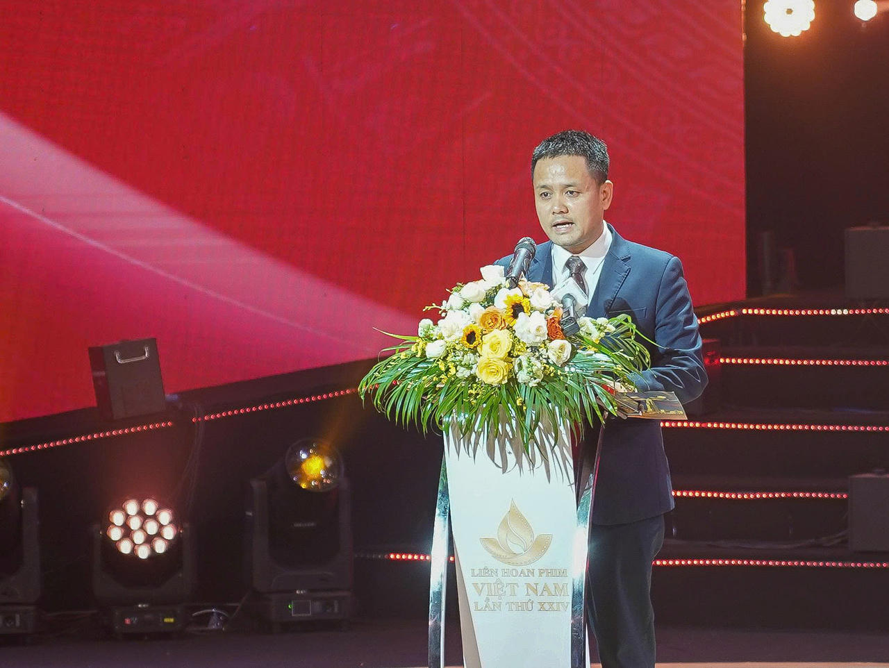 Cục trưởng Cục Điện ảnh Đặng Trần Cường ph&aacute;t biểu tại lễ bế mạc. Ảnh: BTC