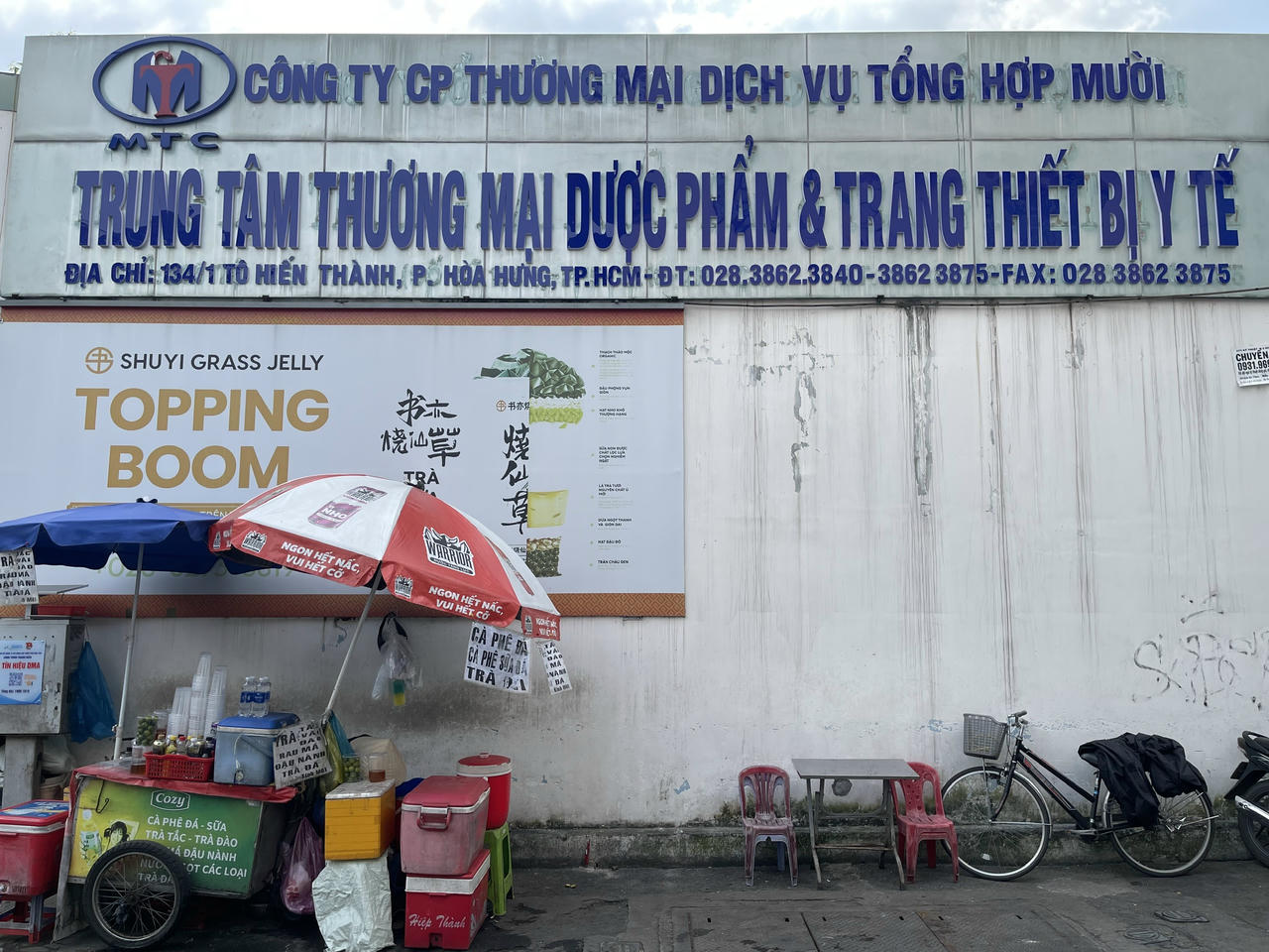 Chợ thuốc TP HCM do Cty Mười li&ecirc;n kết đầu tư.  (Ảnh trong b&agrave;i: B&ugrave;i Y&ecirc;n)