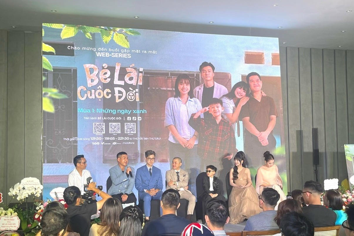 Theo đo&agrave;n l&agrave;m phim,&amp;amp;nbsp;bộ phim mang đến nhiều khoảnh khắc ấm &aacute;p v&agrave; gi&agrave;u t&iacute;nh nh&acirc;n văn. (Ảnh: P.V).