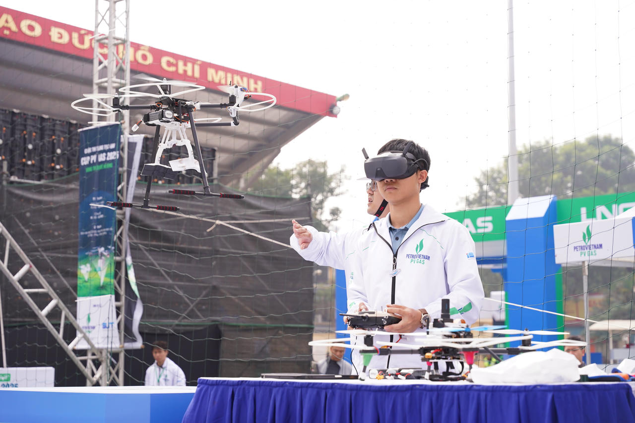 Trường Đại học T&ocirc;n Đức Thắng v&ocirc; địch cuộc thi s&aacute;ng tạo UAV