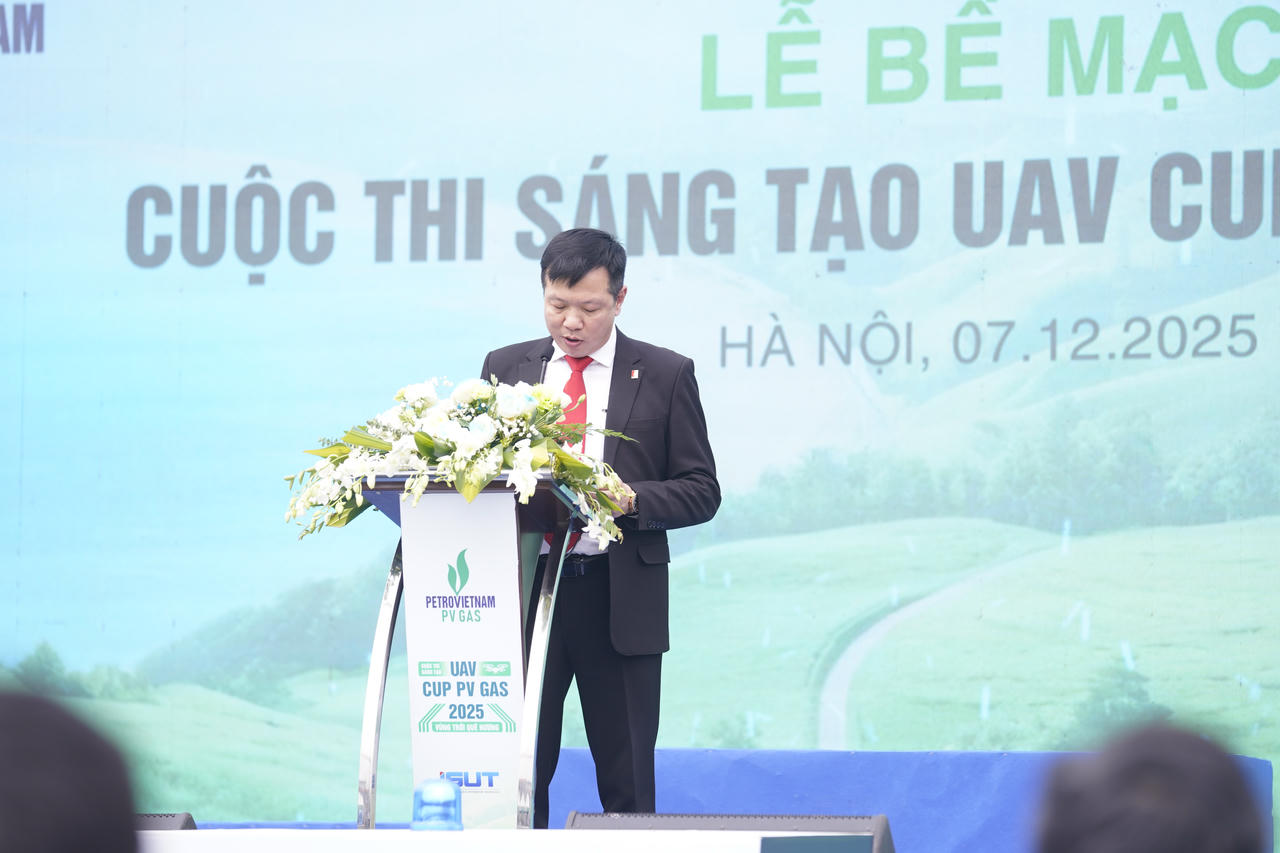 TS. Đinh Tấn Hưng ph&aacute;t biểu tại lễ bế mạc
