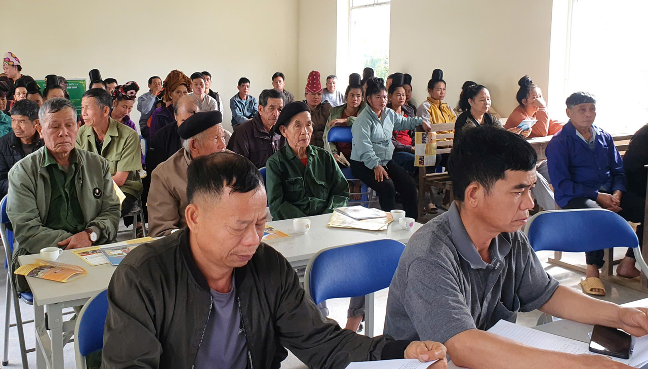 Một buổi tuy&ecirc;n truyền ph&aacute;p luật về TGPL cho người d&acirc;n.