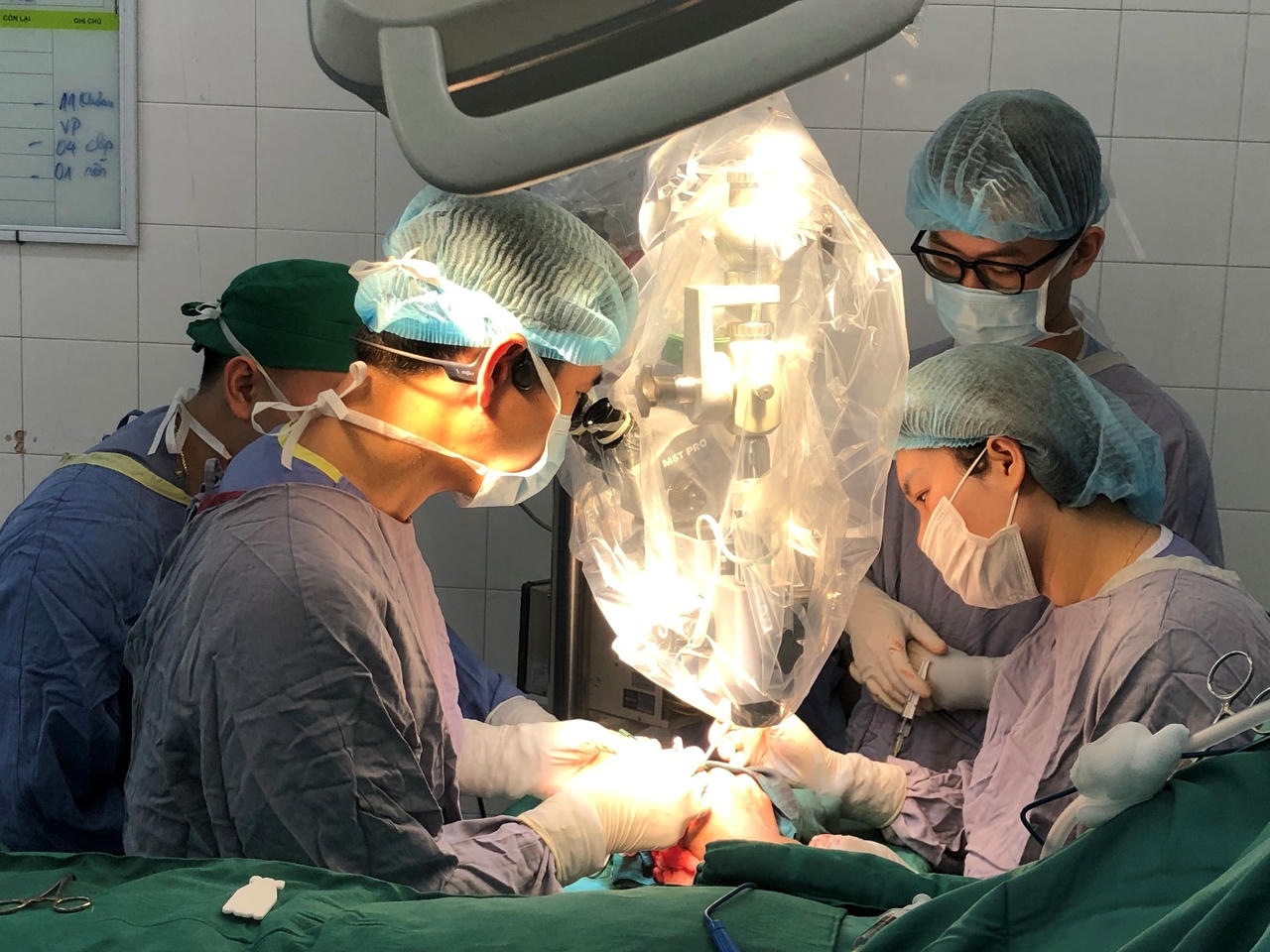 Kỳ t&iacute;ch y khoa: Ng&oacute;n tay thủy thủ bị đứt rời 25 giờ được 'hồi sinh' tại bệnh viện Việt Đức