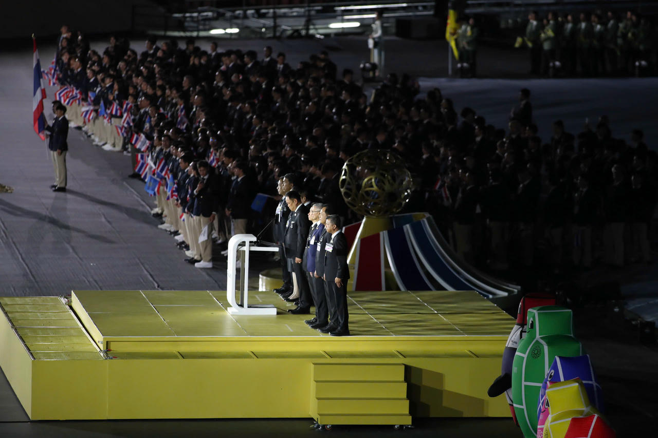 Thủ tướng Th&aacute;i Lan Anutin Charnvirakul ph&aacute;t biểu khai mạc SEA Games 33.