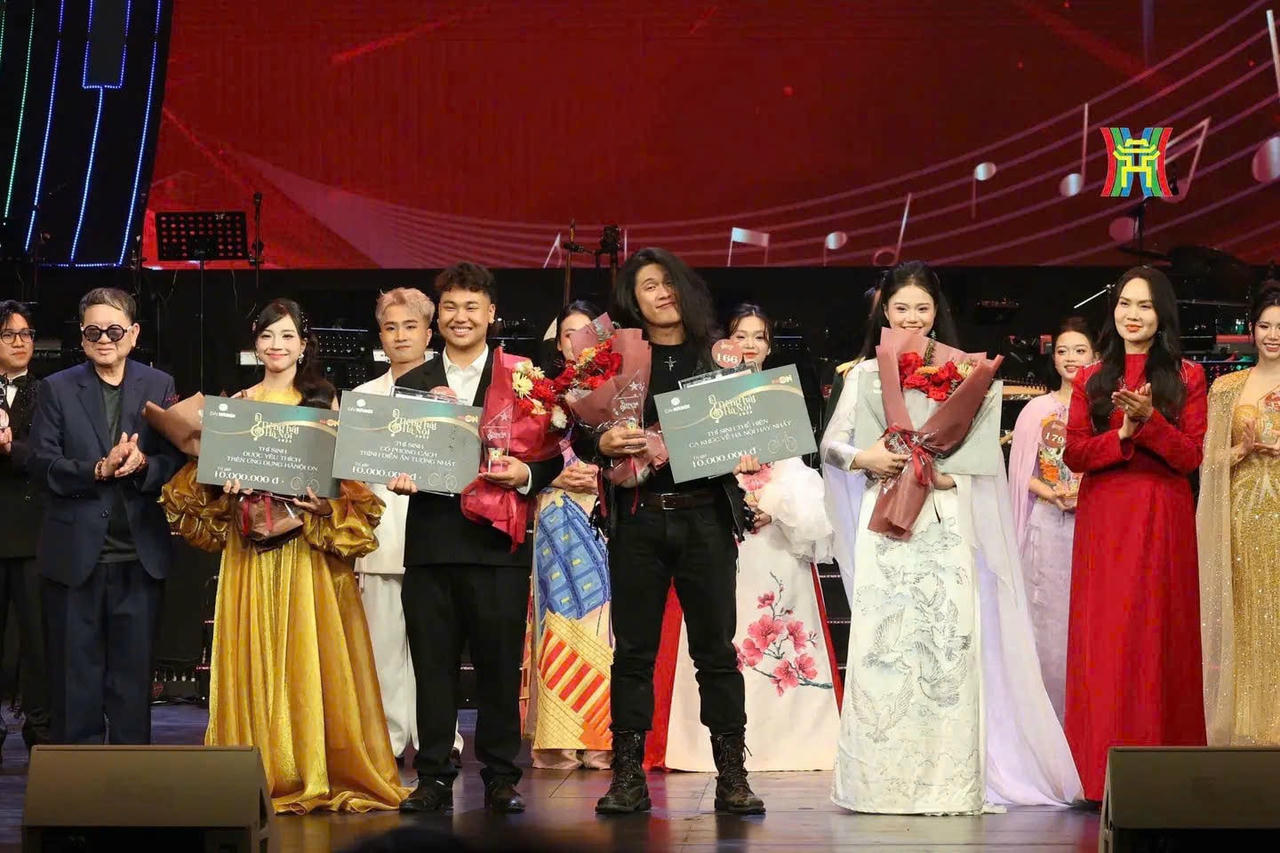 C&aacute;c th&iacute; sinh nhận giải chuy&ecirc;n đề (ảnh BTC).