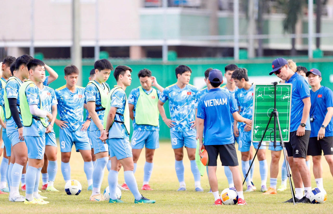 Đội tuyển n&agrave;o sẽ v&agrave;o chung kết SEA Games 33?