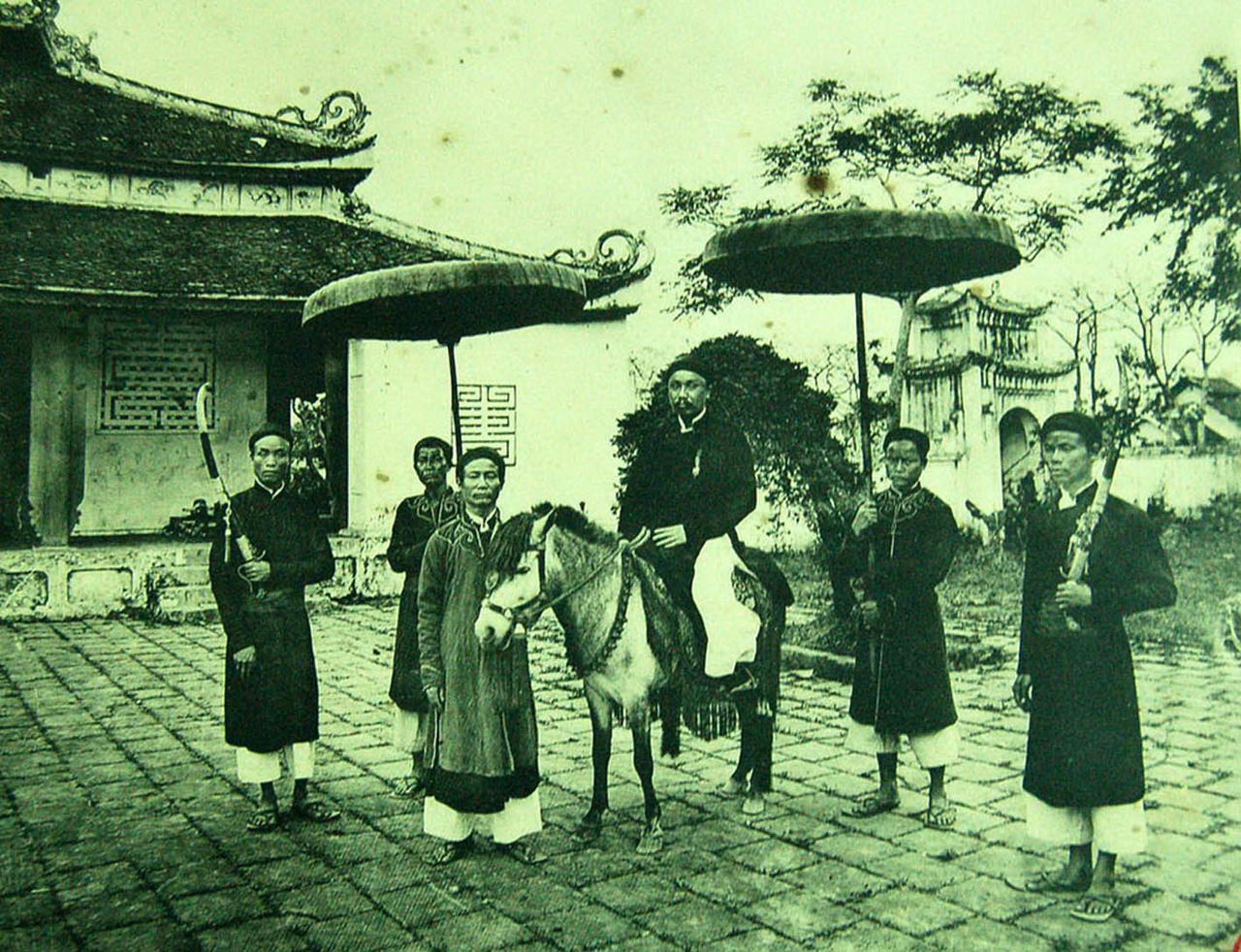 Nh&agrave; Nguyễn v&agrave; những vụ &aacute;n &ldquo;ph&eacute;p nước bất vị th&acirc;n&rdquo;