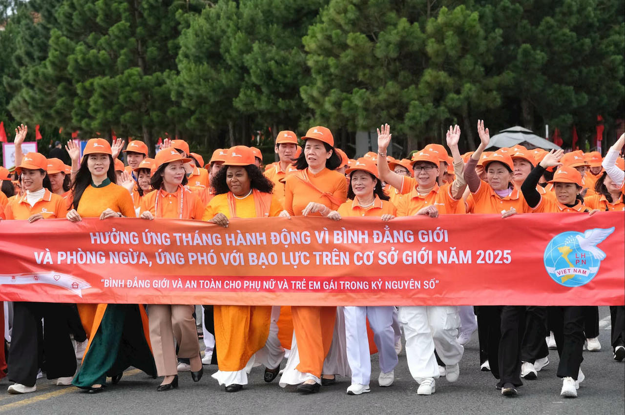 Trung ương Hội LHPN Việt Nam tổ chức Lễ m&iacute;t tinh hưởng ứng Th&aacute;ng h&agrave;nh động v&igrave; b&igrave;nh đẳng giới năm 2025 tại tỉnh L&acirc;m Đồng. (Nguồn: Hội LHPNVN)