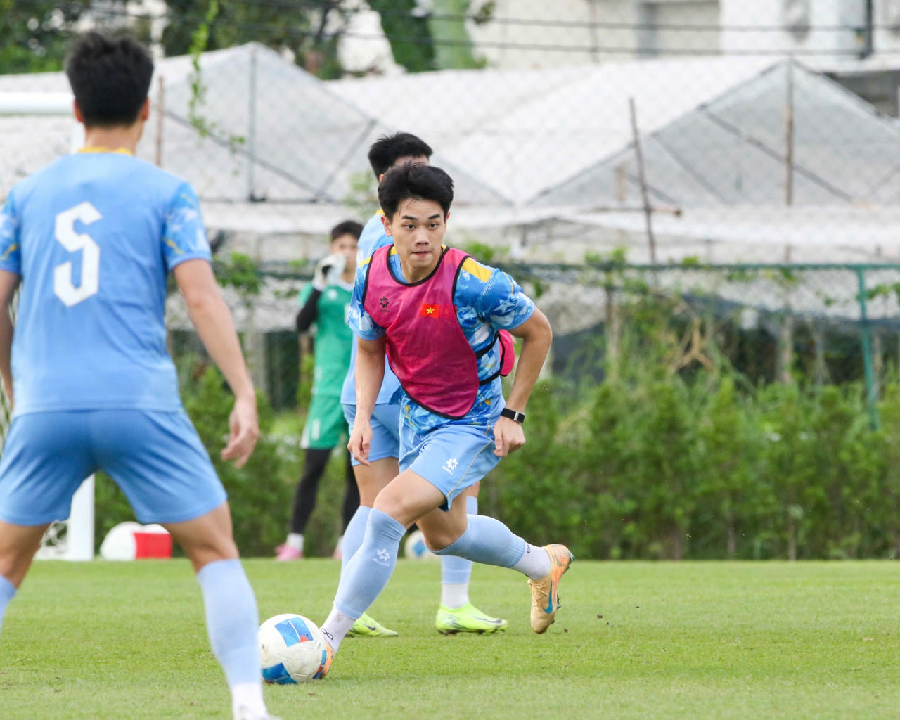 Đ&igrave;nh Bắc sẽ l&agrave; ng&ograve;i nổ tr&ecirc;n h&agrave;ng c&ocirc;ng của U22 Việt Nam (Ảnh VFF)