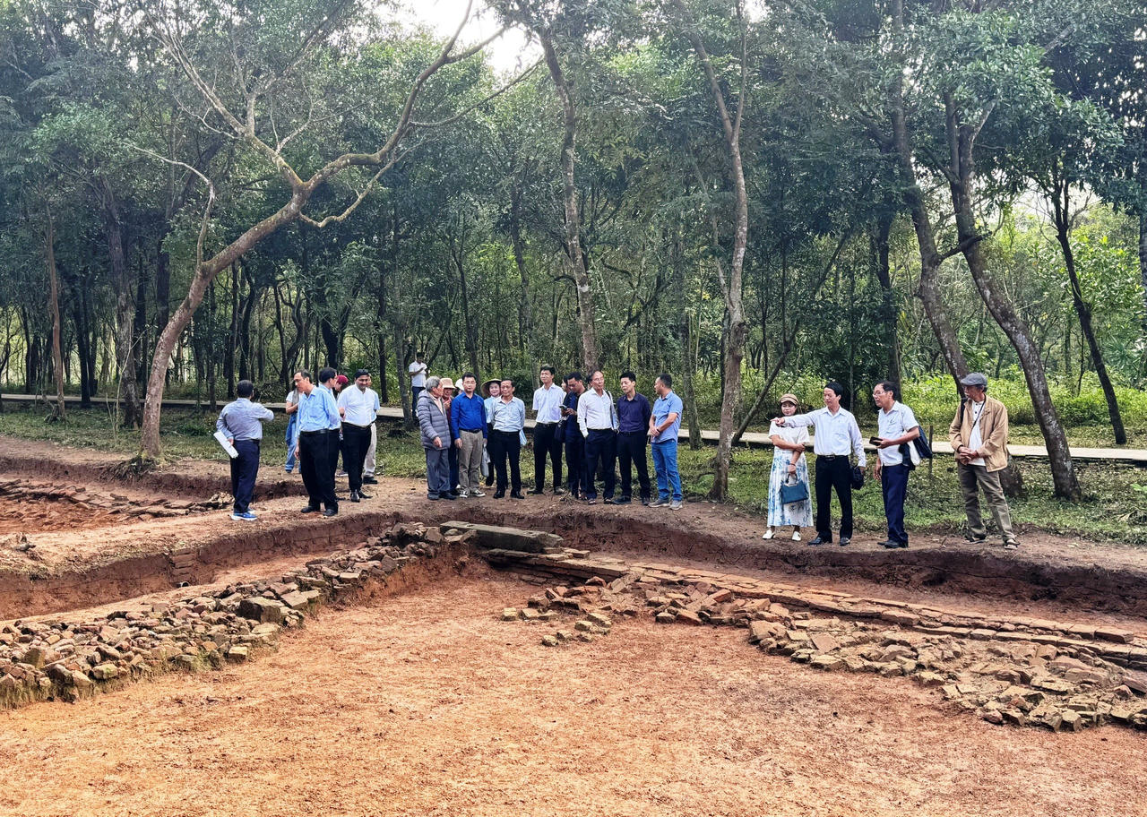 Việc ph&aacute;t hiện con đường cổ n&agrave;y l&agrave; tư liệu qu&yacute; gi&aacute; để x&acirc;y dựng một chỉnh thể về khu đền th&aacute;p Mỹ Sơn.