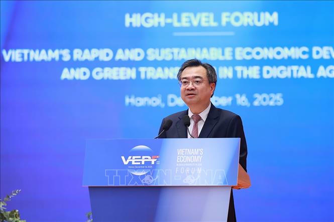 Trưởng Ban Ch&iacute;nh s&aacute;ch, chiến lược Trung ương Nguyễn Thanh Nghị khai mạc Diễn đ&agrave;n Kinh tế Việt Nam 2025, triển vọng 2026. Ảnh: Dương Giang/TTXVN
