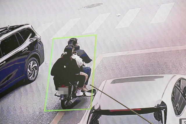 Một trường hợp vi phạm giao th&ocirc;ng được hệ thống camera AI  ghi nhận. (Ảnh trong b&agrave;i: CA H&agrave; Nội)