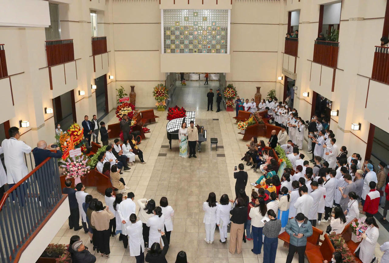 &amp;amp;nbsp;&Acirc;m nhạc c&oacute; khả năng chữa l&agrave;nh v&agrave; cải thiện t&acirc;m trạng, gi&uacute;p bệnh nh&acirc;n giảm đau, giảm căng thẳng v&agrave; tạo ra một m&ocirc;i trường thư gi&atilde;n, t&iacute;ch cực trong bệnh viện. (Ảnh: PV)