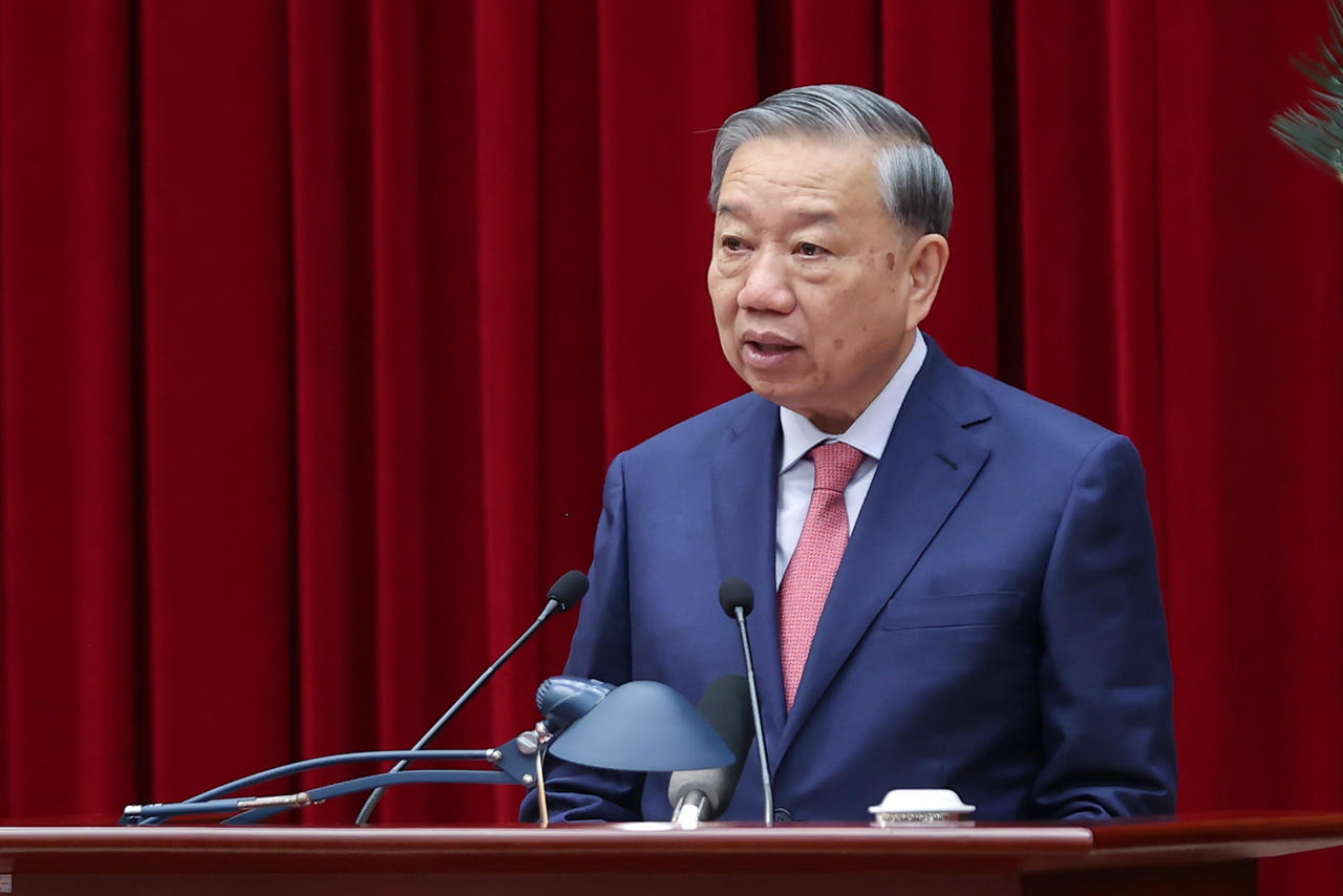 Tổng B&iacute; thư T&ocirc; L&acirc;m ph&aacute;t biểu khai mạc Hội nghị Trung ương 15 - Ảnh: VGP/Nguyễn Ho&agrave;ng