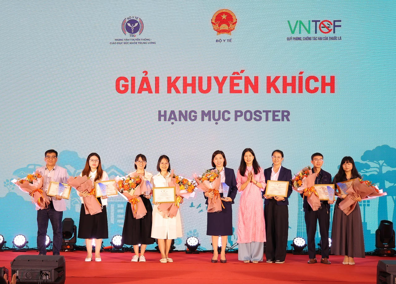 Trao giải cuộc thi S&aacute;ng t&aacute;c sản phẩm truyền th&ocirc;ng về m&ocirc;i trường kh&ocirc;ng kh&oacute;i thuốc l&aacute;