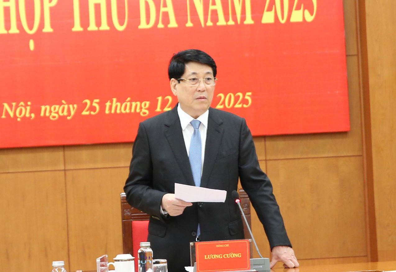 Chủ tịch nước Lương Cường, Trưởng Ban Chỉ đạo ph&aacute;t biểu tai phi&ecirc;n họp.&amp;amp;nbsp; Ảnh: VGP/