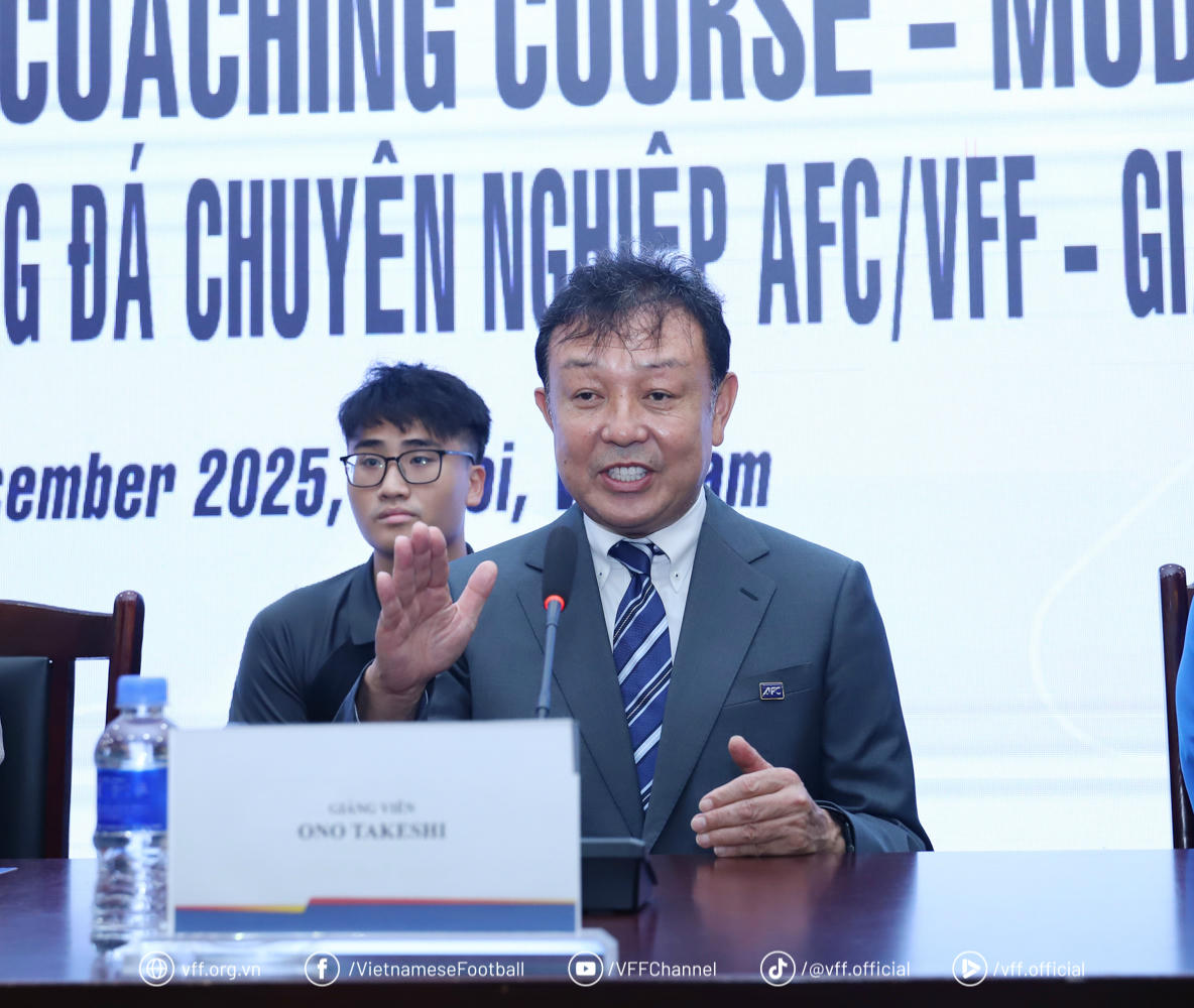 &Ocirc;ng Takeshi Ono &ndash; Ph&oacute; Gi&aacute;m đốc Kỹ thuật AFC (Ảnh VFF)