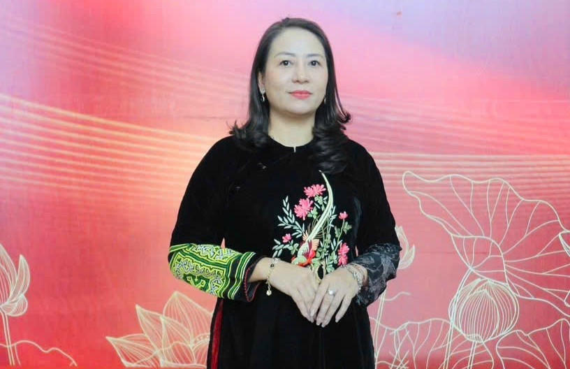 B&agrave; Tạ Th&ugrave;y Li&ecirc;n, Trưởng ban Ban li&ecirc;n lạc  cộng đồng người Việt Nam tại Singapore.