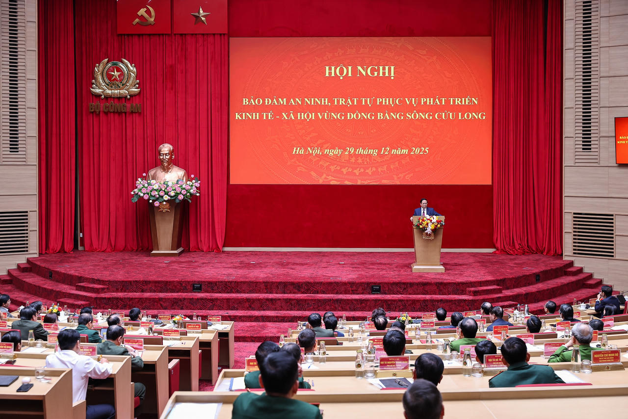 Thủ tướng Ch&iacute;nh phủ giao c&aacute;c bộ, ng&agrave;nh, địa phương ho&agrave;n th&agrave;nh 7 nh&oacute;m nhiệm vụ lớn, trọng t&acirc;m chủ yếu về chăm lo, ph&aacute;t triển kinh tế, văn h&oacute;a, gi&aacute;o dục, y tế v&ugrave;ng Đồng bằng s&ocirc;ng Cửu Long - Ảnh: VGP/Nhật Bắc