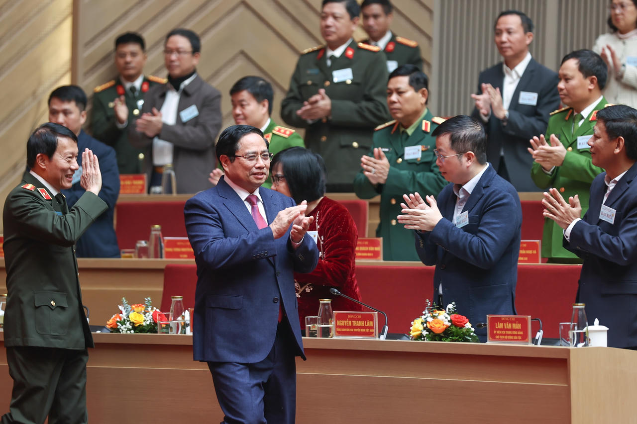 Thủ tướng Ch&iacute;nh phủ Phạm Minh Ch&iacute;nh chủ tr&igrave; Hội nghị về bảo đảm an ninh, trật tự phục vụ ph&aacute;t triển kinh tế - x&atilde; hội v&ugrave;ng Đồng bằng s&ocirc;ng Cửu Long - Ảnh: VGP/Nhật Bắc