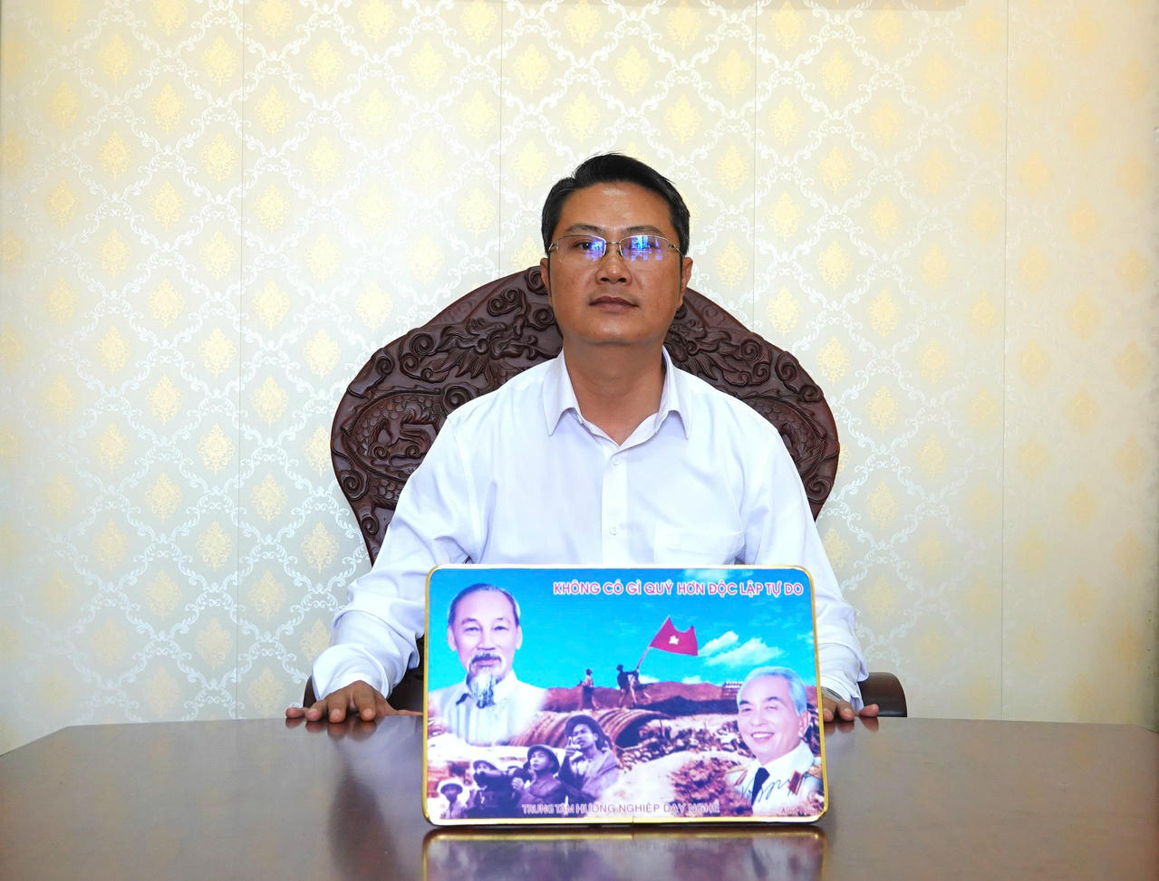 &Ocirc;ng Nguyễn Quang Trung - Ph&oacute; B&iacute; thư Đảng ủy, Chủ tịch UBND x&atilde; B&agrave;u Cạn.