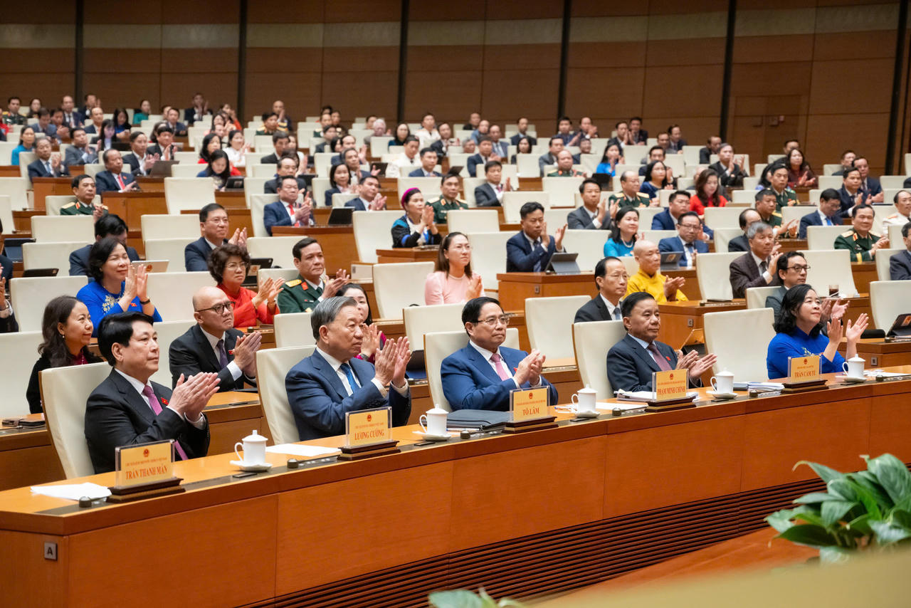 L&atilde;nh đạo Đảng, Nh&agrave; nước c&ugrave;ng c&aacute;c đại biểu dự phi&ecirc;n bế mạc Kỳ họp thứ 10, Quốc hội kh&oacute;a XV.