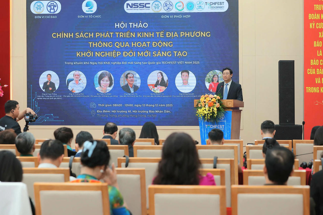 Hội thảo &ldquo;Ch&iacute;nh s&aacute;ch ph&aacute;t triển kinh tế địa phương th&ocirc;ng qua hoạt động khởi nghiệp đổi mới s&aacute;ng tạo&rdquo;. (Nguồn: Techfest 2025)