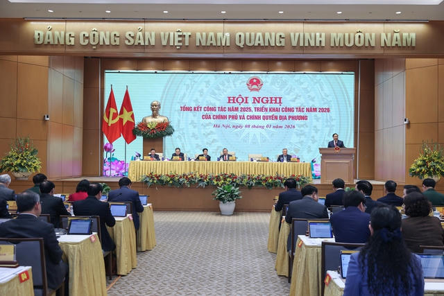 Thủ tướng đề nghị c&aacute;c đại biểu ph&aacute;t biểu ngắn gọn, đi thẳng v&agrave;o vấn đề v&agrave; g&oacute;p &yacute; trực tiếp v&agrave;o c&aacute;c dự thảo Nghị quyết 01 v&agrave; 02 năm 2026 của Ch&iacute;nh phủ - Ảnh: VGP/Nhật Bắc