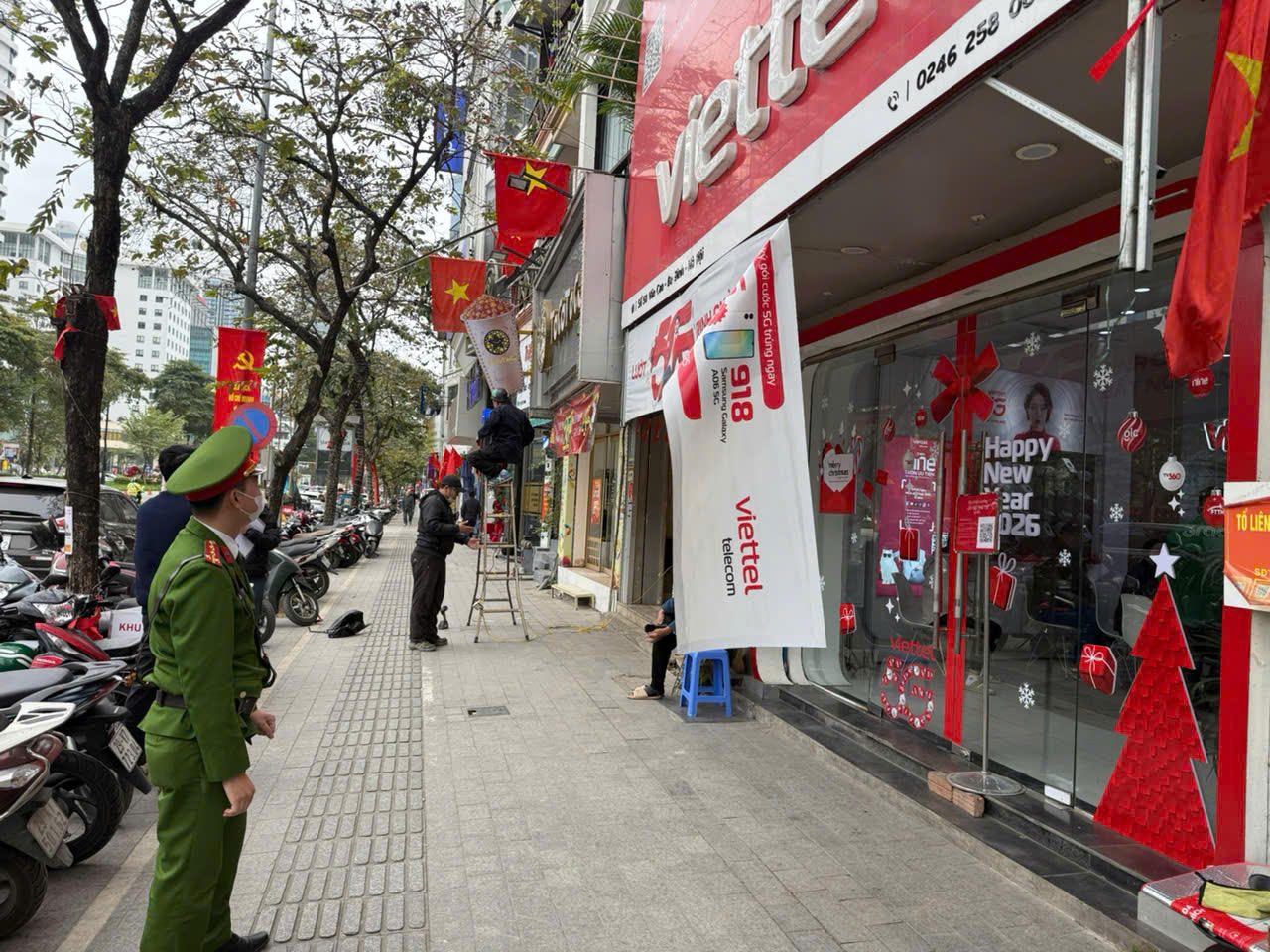 C&aacute;c lực lượng chức năng sẽ tiếp tục duy tr&igrave; ra qu&acirc;n, siết chặt kỷ cương trật tự đ&ocirc; thị trong thời gian tới